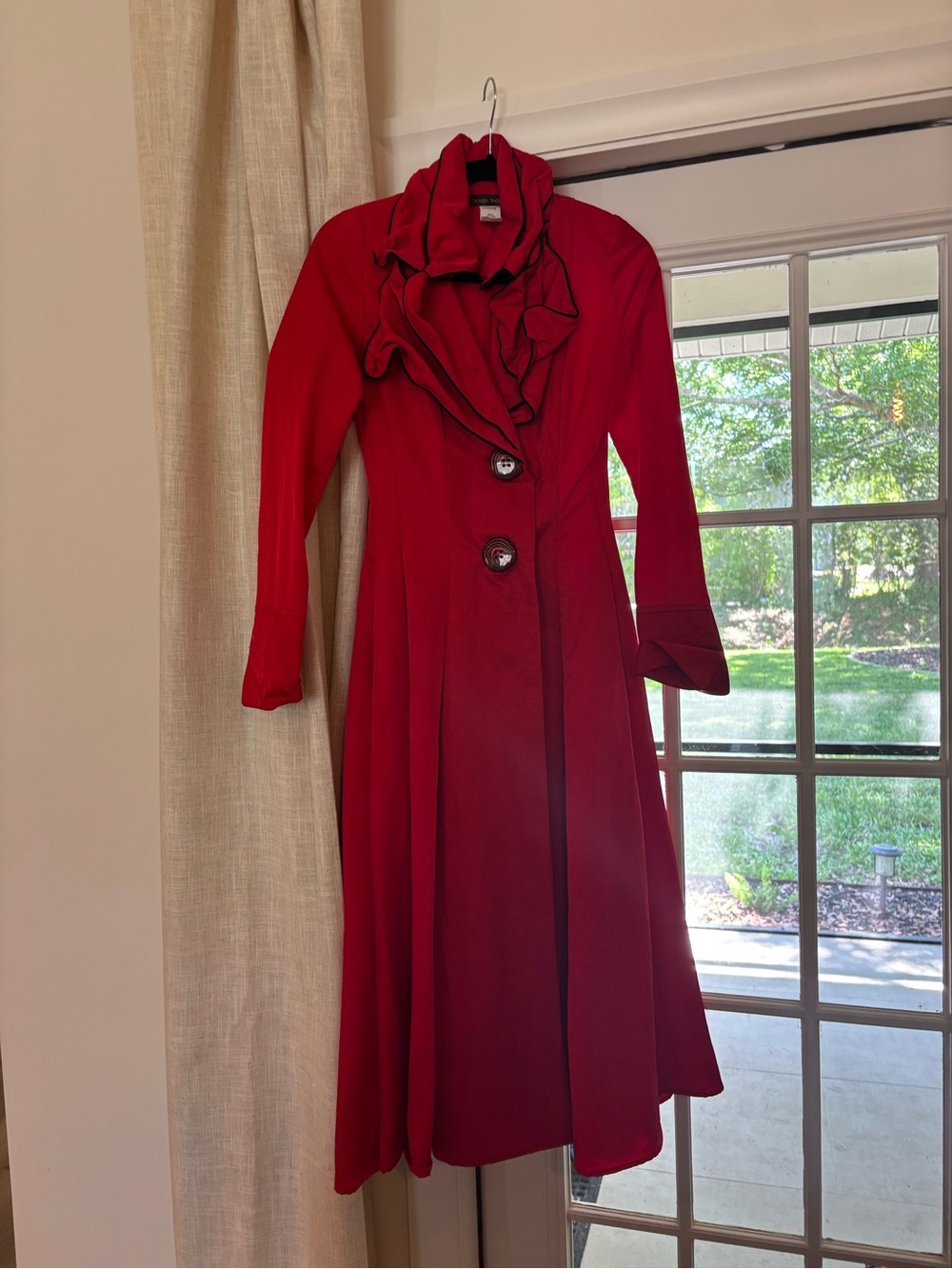 Vintage Style Red Ruffle-Collar Women's Dress Coat from Paris France